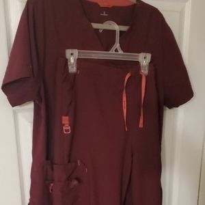 large maroon carhartt scrubs